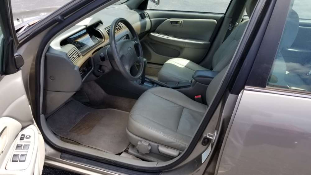 Toyota Camry 2001 Gold